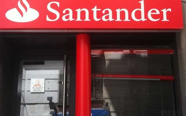 El Santander lanza una oferta por el 10% de su filial en Brasil que no controla por 1.900 millones y una prima del 15%