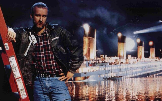 Falsos suicidios, risas histéricas y amenazas a ancianas. James Cameron rodó un final alternativo de ‘Titanic’ sencillamente delirante