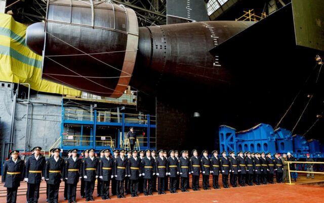 Rusia lleva años agitando el fantasma del torpedo nuclear Poseidón. Ahora ha sacado al mar el submarino capaz de portarlo