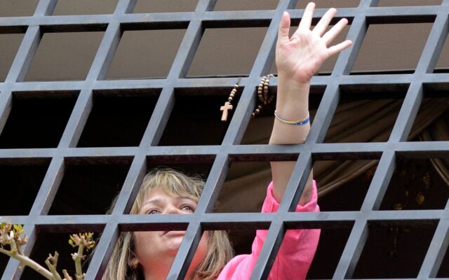 Otorgan libertad plena a la ex jueza venezolana María Lourdes Afiuni tras años en prisión domiciliaria por razones políticas