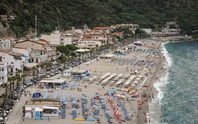 Italia quiere poner orden en el caos de sus 12.000 playas privadas: más transparencia y nuevas tasas