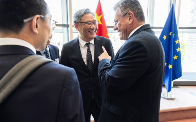 Bruselas se pertrecha ante una posible batalla comercial con China