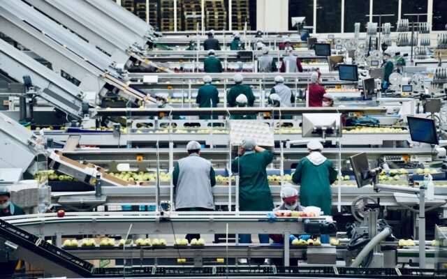 Se supone que la IA está cambiando para siempre la economía y la productividad. El PIB aún no dice nada de eso