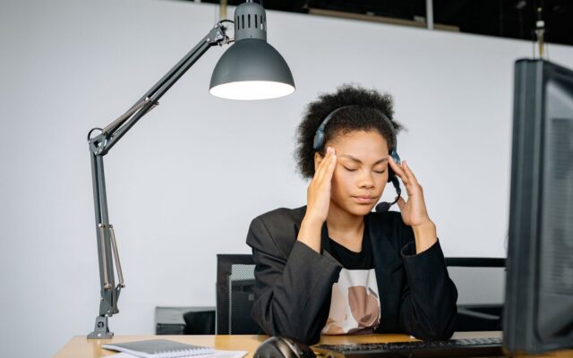 Pensamos que el ‘burnout’ se soluciona con unas buenas vacaciones. La ciencia nos advierte que sus secuelas pueden durar años