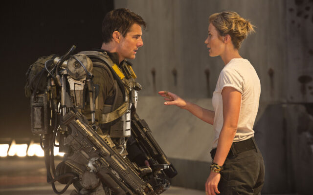 Tom Cruise y Emily Blunt presentaron en 24 horas y en dos continentes una de las mejores pelis de ciencia ficción de los últimos 15 años