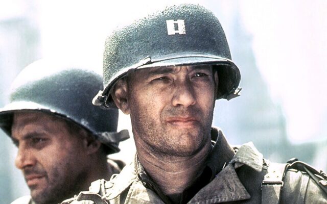 Mat McLachlan, historiador bélico, critica duramente la falta de realismo de ‘Salvar al soldado Ryan’: “Las defensas alemanas que se muestran en la película son puro Hollywood”