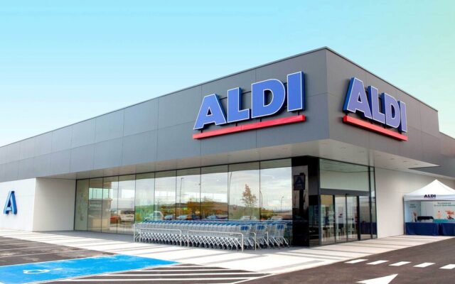 Aldi prepara la vuelta a la rutina y lanza este sábado tres básicos de cocina: batidora portátil, grill y freidora de aire doble