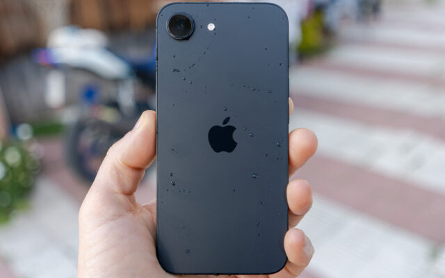 Si quieres un iPhone asequible, te costará más que ayer: Apple sube de precios toda la gama iPhone incluso modelos “viejos”