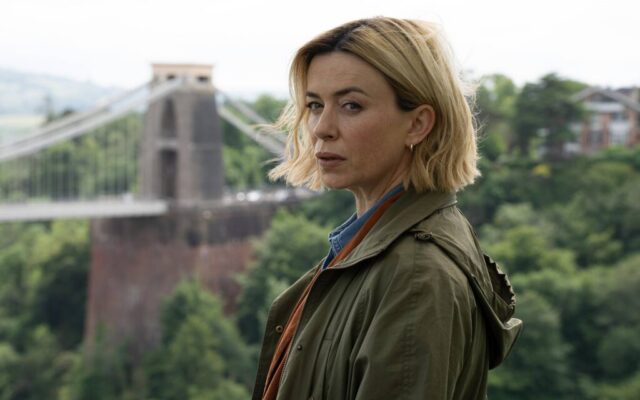 Solo tiene 6 episodios y para mí es perfecta. Esta serie británica de suspense convierte una desaparición en un misterio fascinante