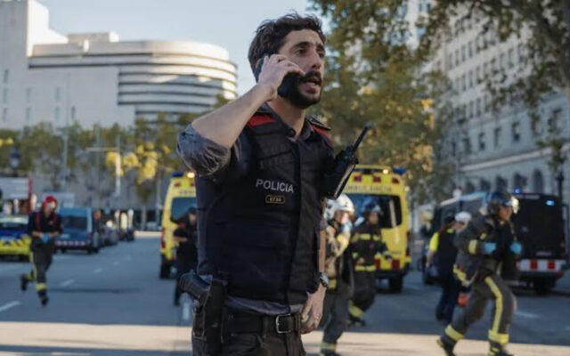 ‘Cronos’ me ha hecho desear que hubiera más thrillers así en el cine español. Una crónica de los atentados de Las Ramblas que nos coge de la pechera desde el minuto uno