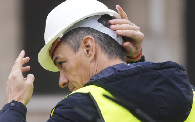 Ni 5.000 tiendas en Sol harán que Sánchez construya una sola casa