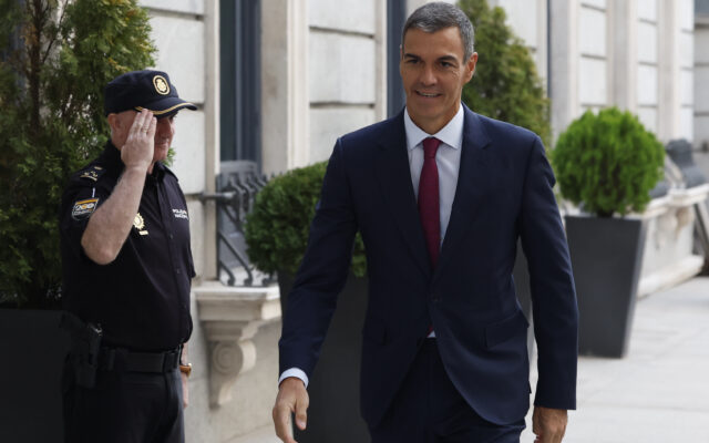 “Nos hemos pegado un tiro en el pie”: incredulidad en el PSOE tras los informes y la versión del Gobierno