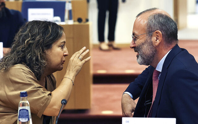 “¿Qué interés tendría Marruecos en provocar una grave crisis con España?”: los socialistas europeos amenazan con bloquear la resolución de apoyo a Ceuta