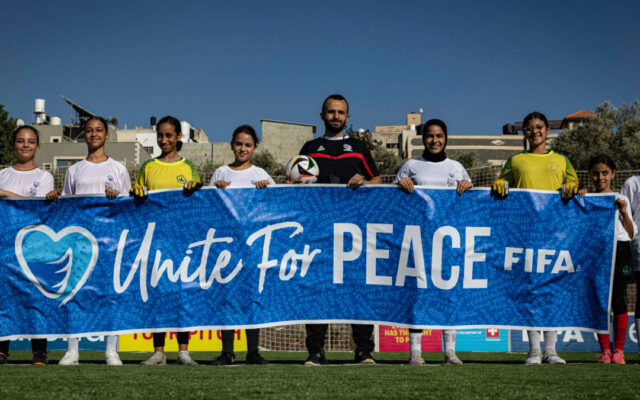 FIFA abre dos escuelas de fútbol en Cisjordania