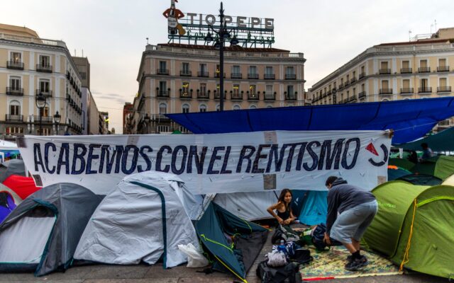 El Gobierno plantea a los socios prohibir los desahucios a personas vulnerables hasta 2028 y prorrogar dos años los alquileres