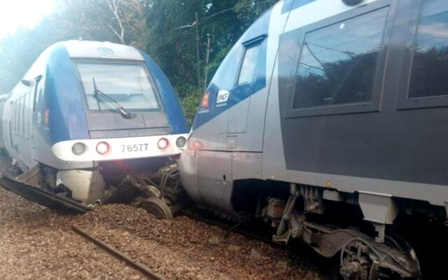 El descarrilamiento de un tren en la Normandía francesa causa 44 heridos