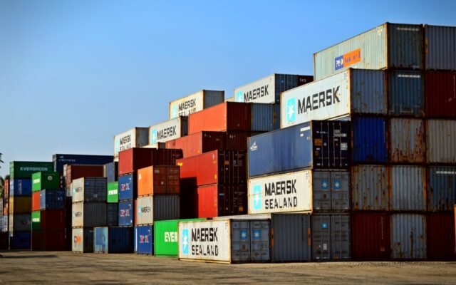 México busca elevar importaciones de EE.UU. para reducir déficit y complacer a Trump
