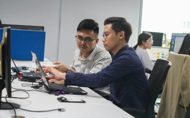 China quiere que su IA conquiste el mundo, pero no que toda su tecnología salga del país: controles para 40 tecnologías clave
