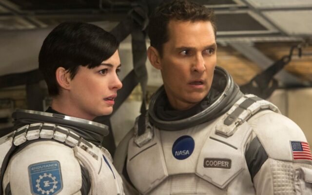La escena de ‘Interstellar’ que Christopher Nolan “robó” descaradamente de una infravalorada película de ciencia ficción que fue un fracaso 17 años antes