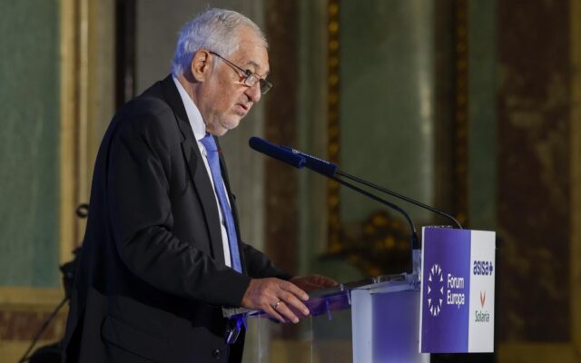 Conde-Pumpido se aviene a “dulcificar” sus críticas al Supremo en la amnistía a los líderes del ‘procés’