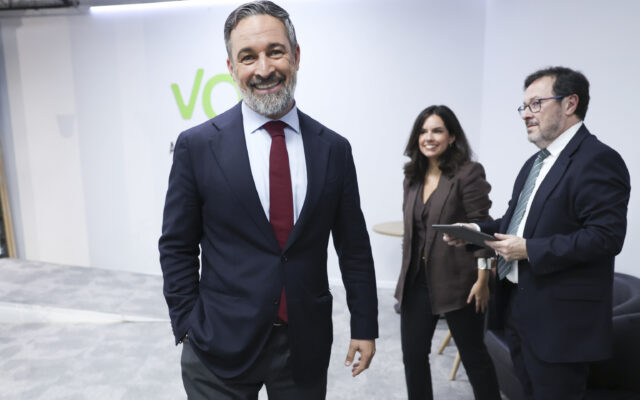 Los 70 diputados de Vox, el listón clave que espera el PSOE y que “puede hacer la legislatura casi imposible” para el PP