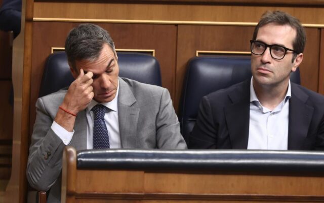 Los agujeros de Sánchez en las listas del PSOE: quién es su pareja por Madrid, qué papel juega Cuerpo y la renuncia de los ministros candidatos