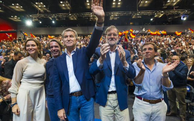 El PP se centra en taponar las fugas a Vox ante el temor a que Abascal se dispare: “Sólo votar a Feijóo garantiza el cambio”