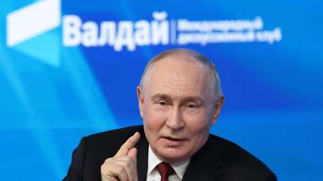 Putin: “Cualquiera puede cometer un error. Solo un idiota se obstina en el error”
