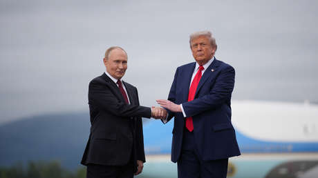 Trump anuncia un acuerdo con Putin para suministrar millones de toneladas de diésel y bajar los precios