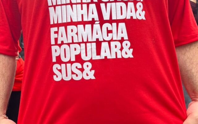 Lula saca a la calle una marea roja para emprender la remontada y ganar las elecciones