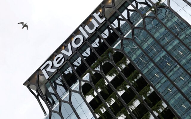 El rápido crecimiento de Revolut y el ciberataque sufrido ponen en guardia a los reguladores bancarios