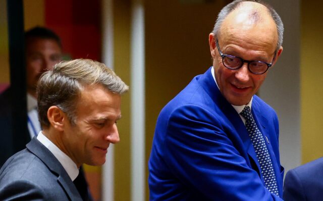Francia y Alemania presionan para permitir la venta de coches de combustión en la UE después de 2035